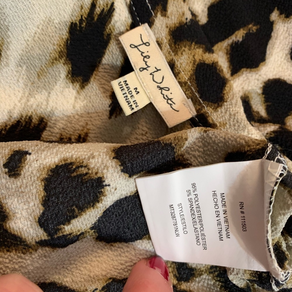 Lily White Animal Print Top ⚡️🐆 - Picture 6 of 8